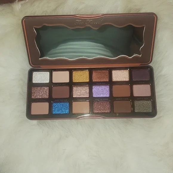 Too Faced Better Than Chocolate Pallette - Picture 5 of 6
